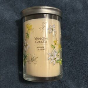 NWT 20 oz yankee candle Midnight Jasmine